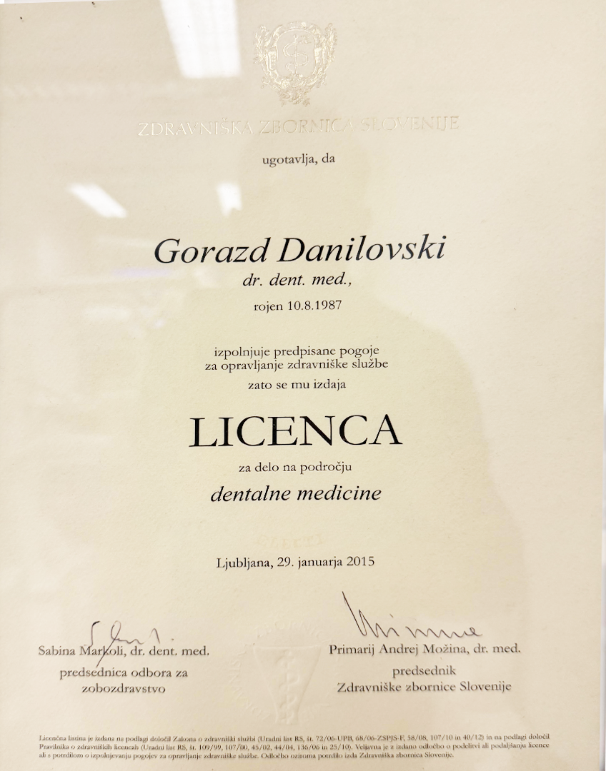 Lizenz zur Ausübung der Zahnmedizin von Gorazd Danilovski, Zdravniška zbornica Slovenije, Ljubljana 2013